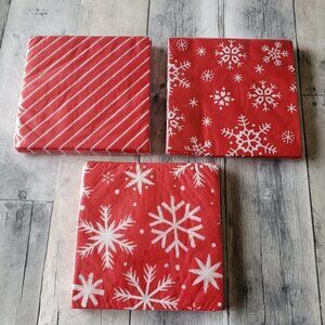 NWT - Red and White Snowflake Paper Napkins luncheon napkins (60)